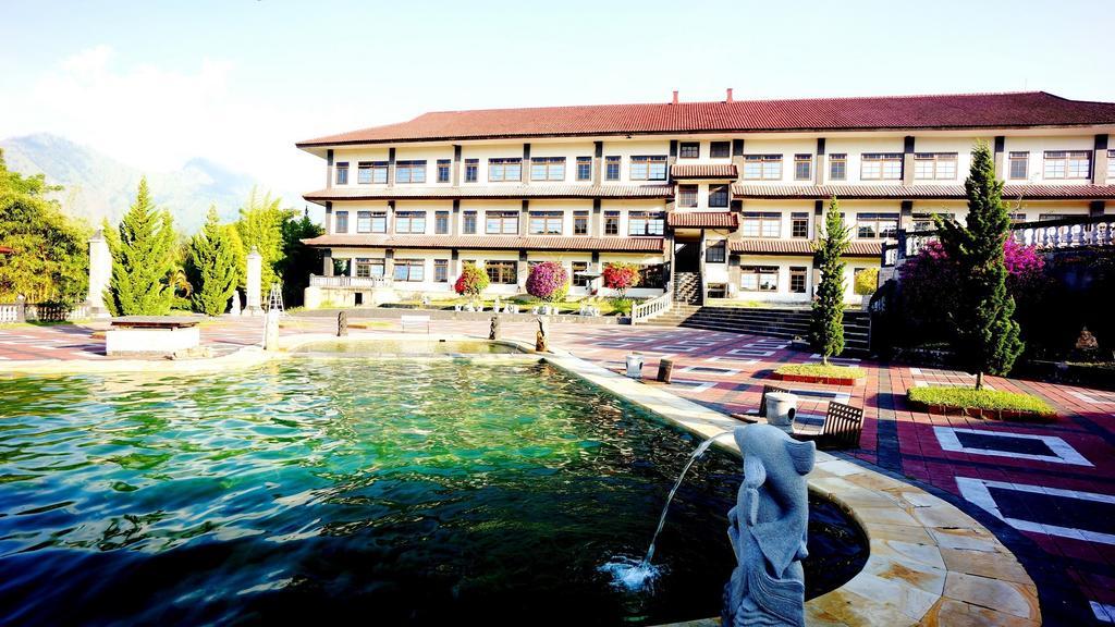 Puri Bening Lake Front Hotel Kubu Zewnętrze zdjęcie